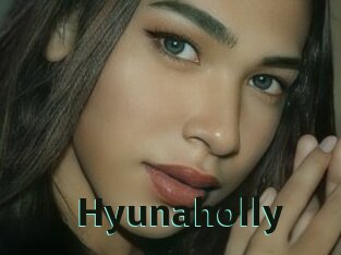 Hyunaholly